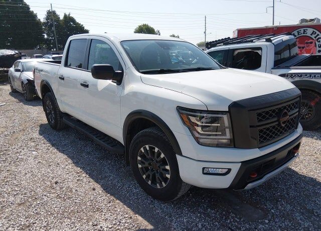 2024 NISSAN Titan