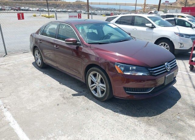 2014 VOLKSWAGEN Passat