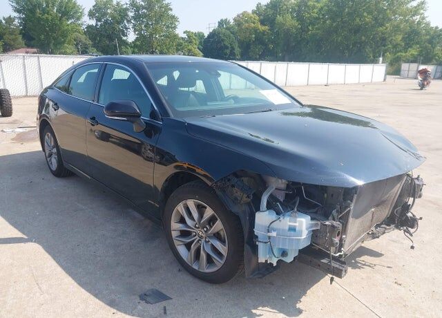2022 TOYOTA Avalon