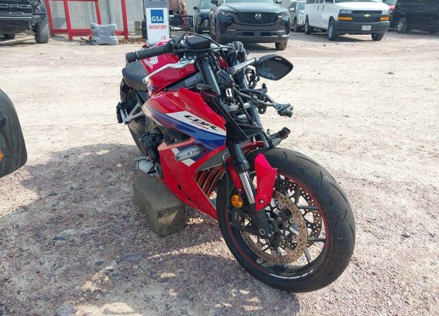 2025 HONDA CB