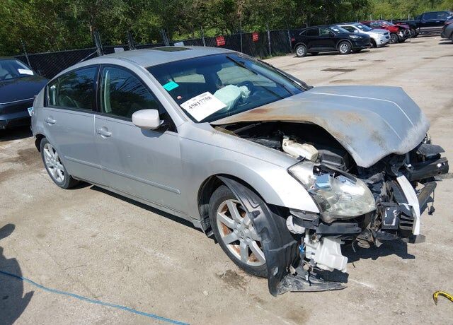 2005 NISSAN Maxima