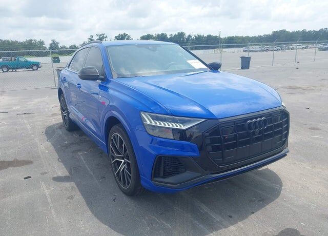 2023 AUDI Q8