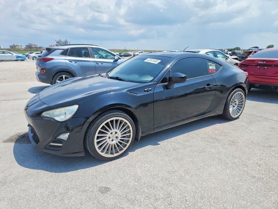 2013 TOYOTA Scion