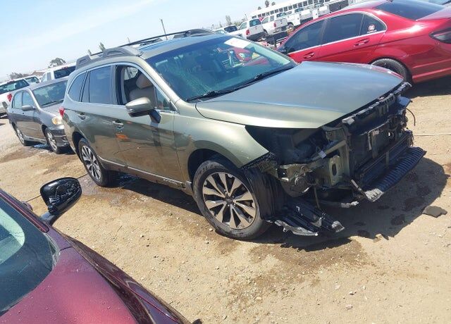 2017 SUBARU Outback