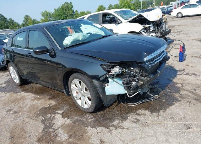 2012 CHRYSLER 200