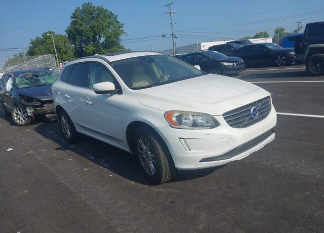 2015 VOLVO XC60