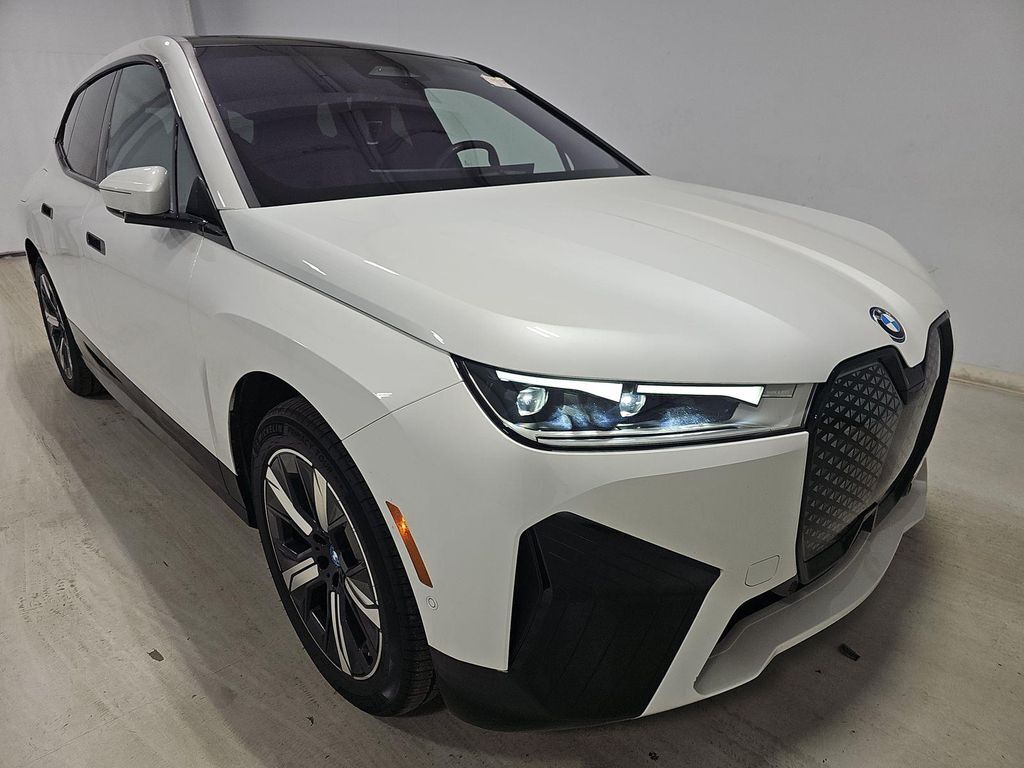 2023 BMW ix