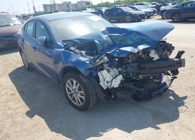 2017 MAZDA Mazda3