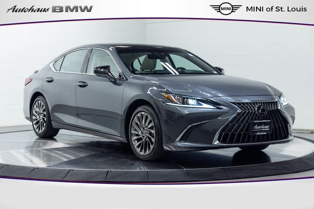 2025 LEXUS ES