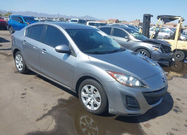 2010 MAZDA Mazda3
