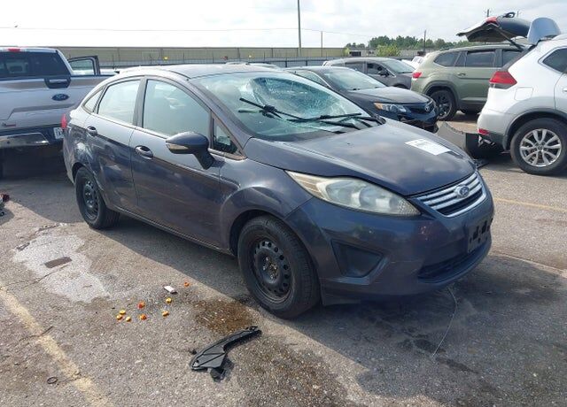 2013 FORD Fiesta