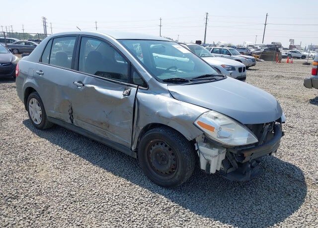 2010 NISSAN Versa
