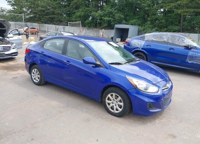 2013 HYUNDAI Accent