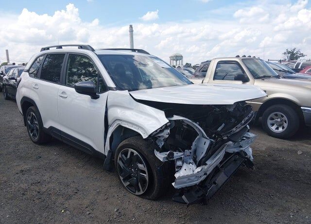 2025 SUBARU Forester