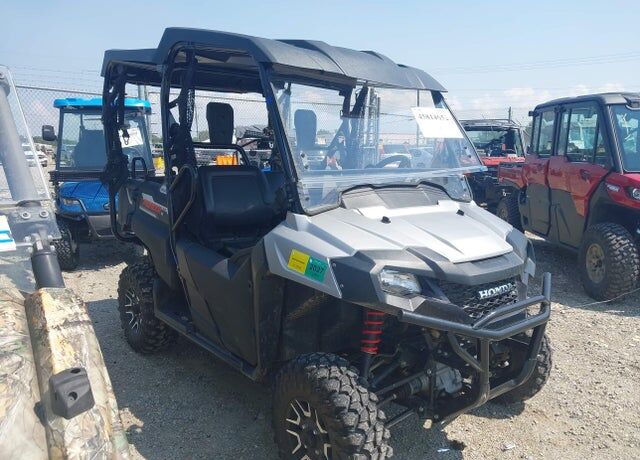 2017 HONDA Pioneer