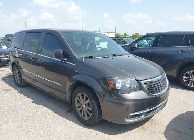 2016 CHRYSLER Town and Country