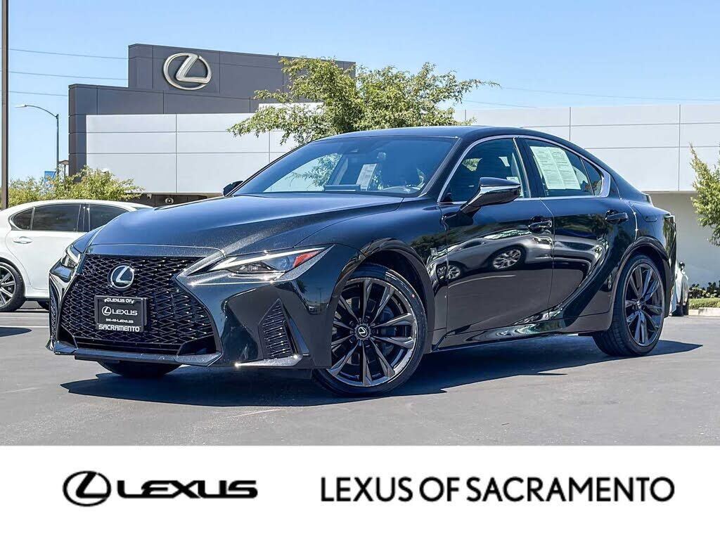 2025 LEXUS IS