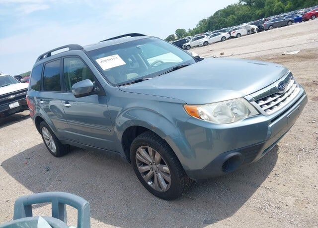 2013 SUBARU Forester