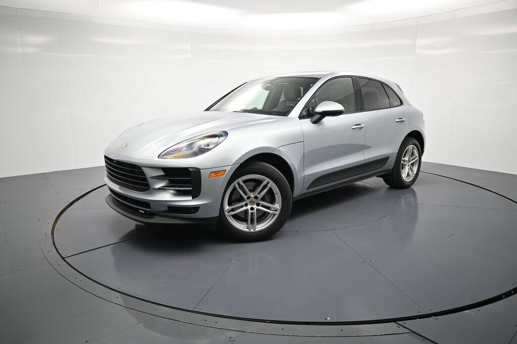 2019 PORSCHE Macan