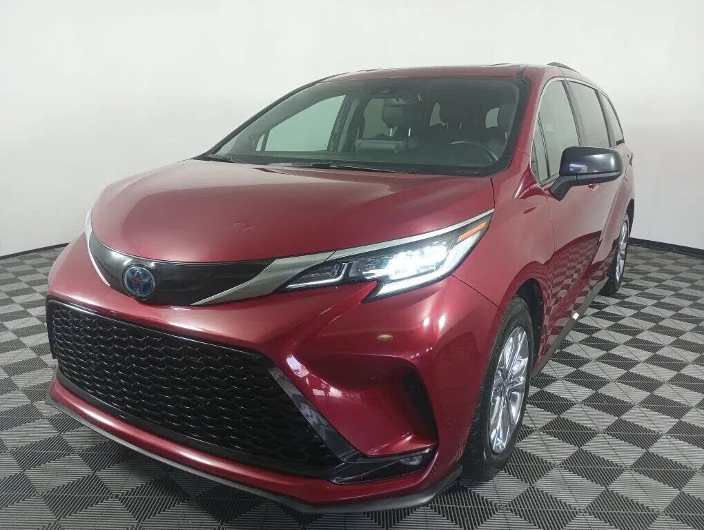 2023 TOYOTA Sienna