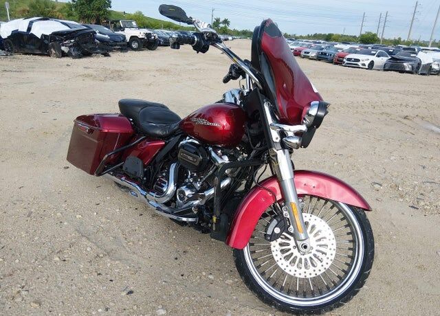 2017 HARLEY DAVIDSON FLHX / Street Glide