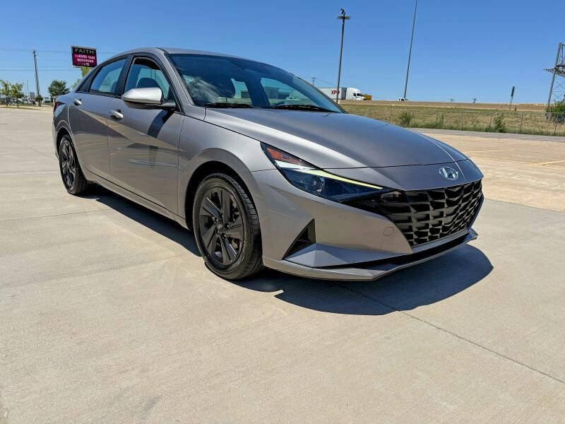 2021 HYUNDAI Elantra