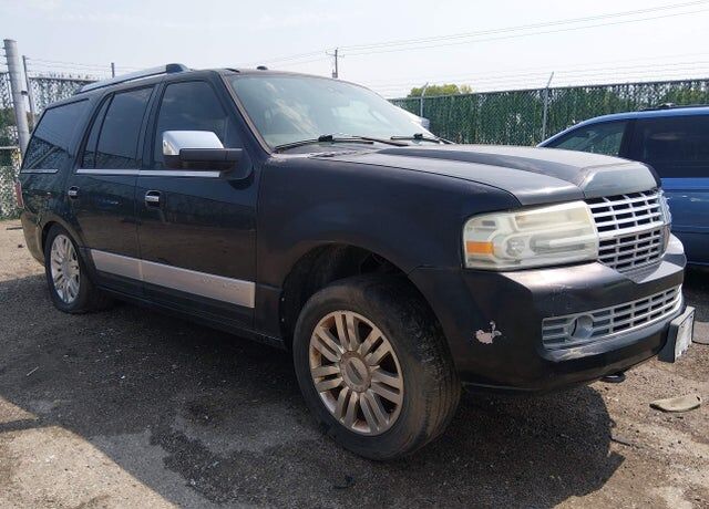 2011 LINCOLN Navigator