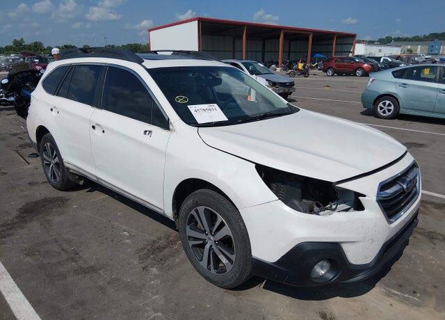 2018 SUBARU Outback