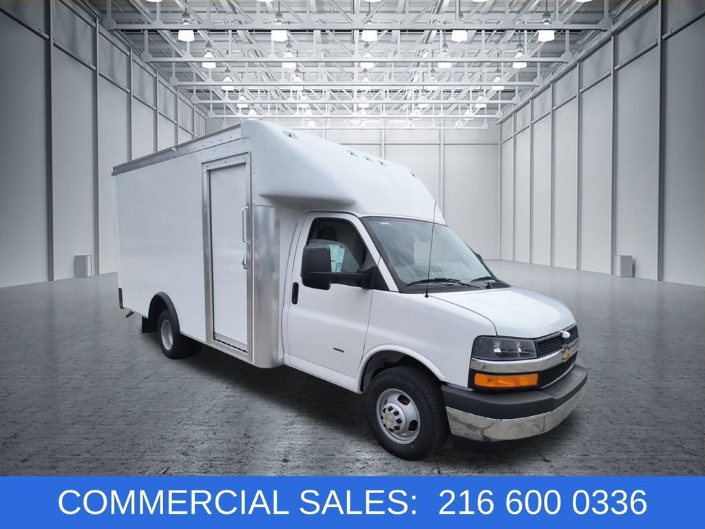 2026 CHEVROLET Express
