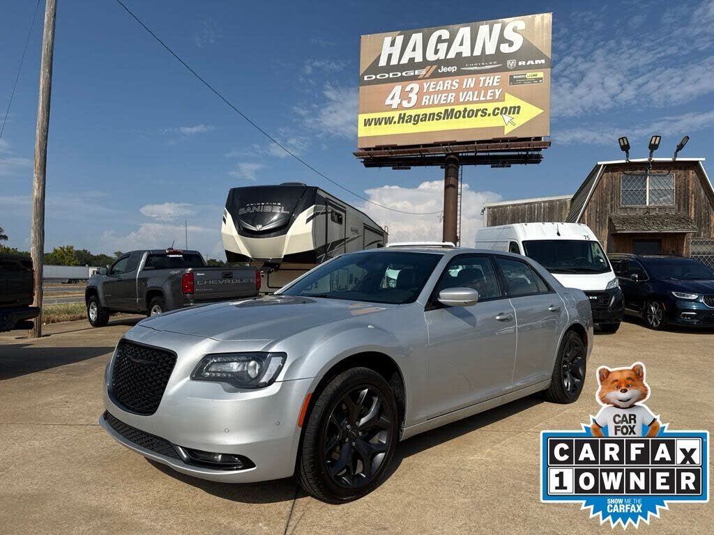 2023 CHRYSLER 300