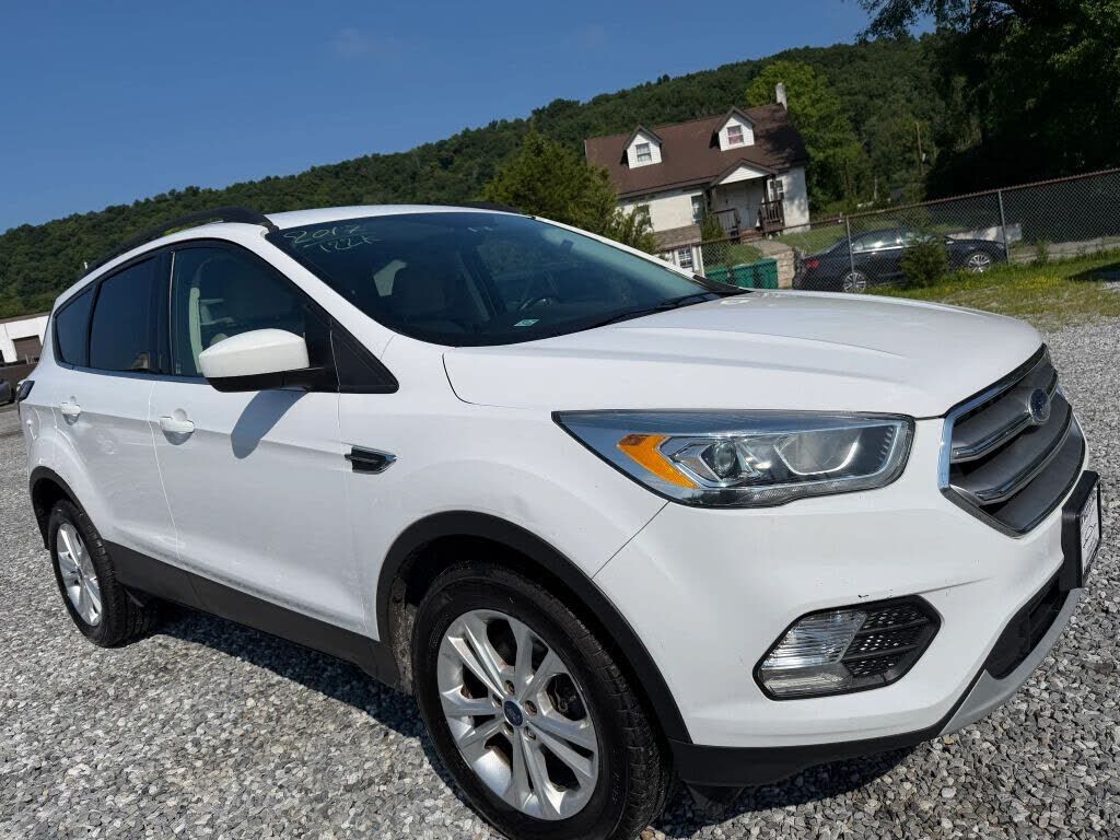 2017 FORD Escape