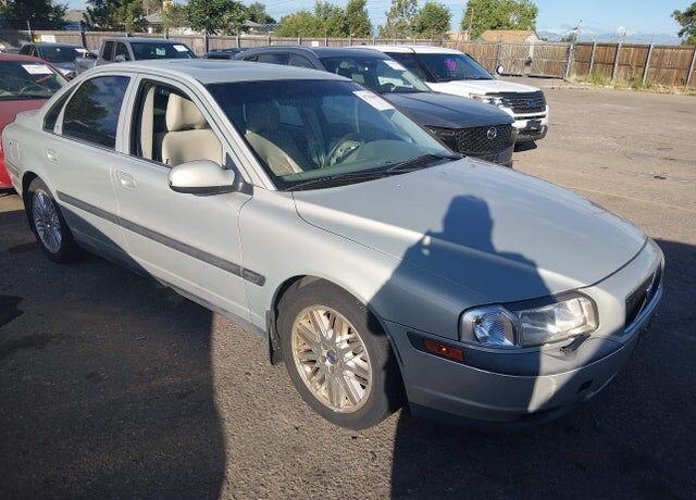 2001 VOLVO S80