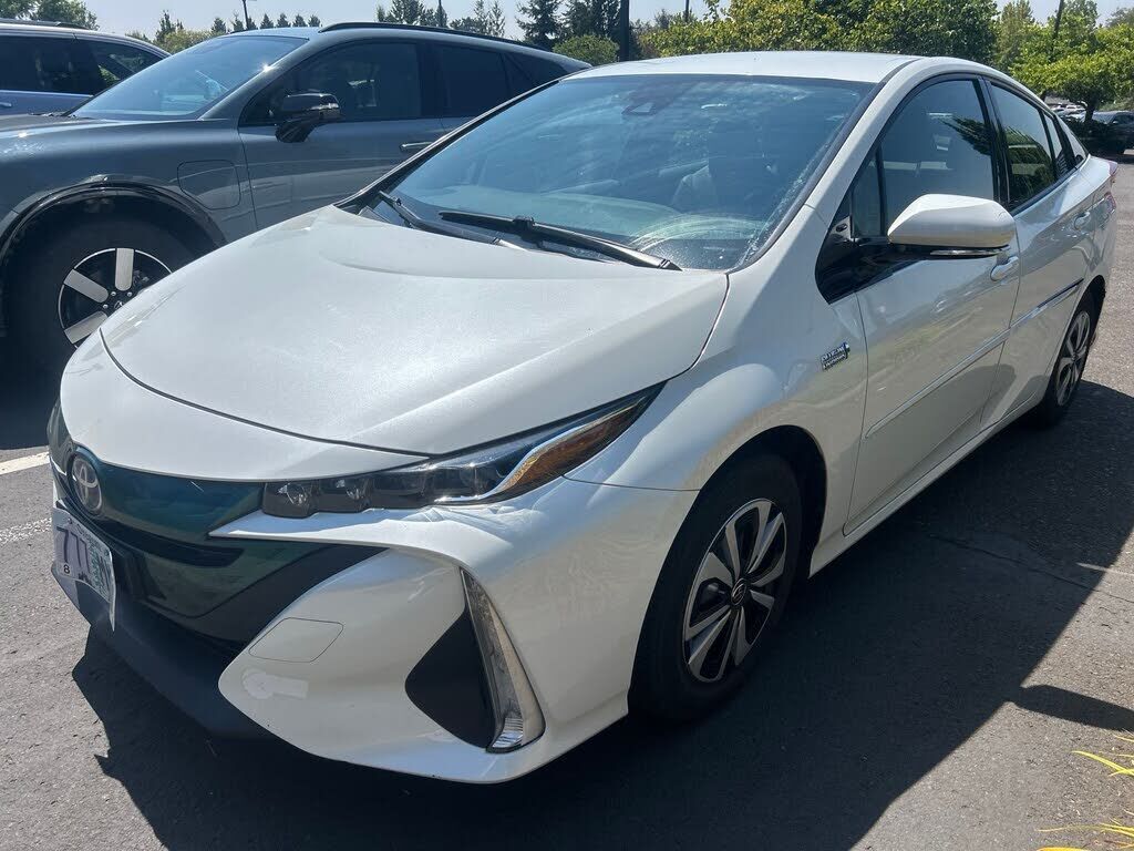 2017 TOYOTA Prius