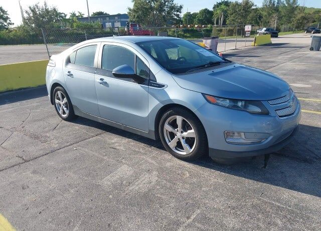 2013 CHEVROLET Volt