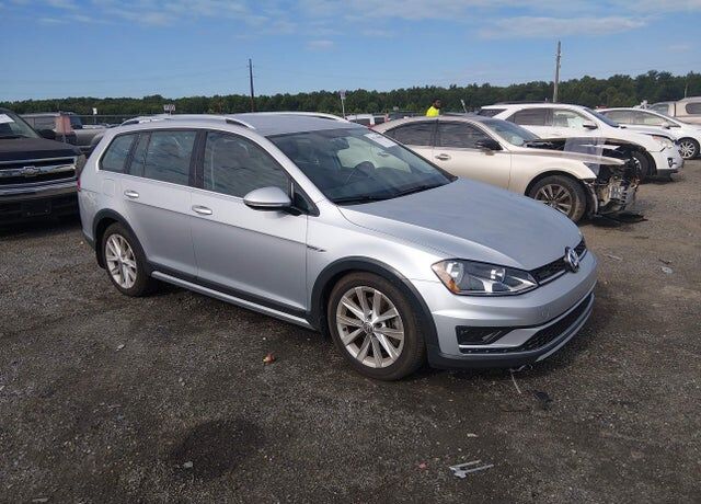 2017 VOLKSWAGEN Golf Alltrack