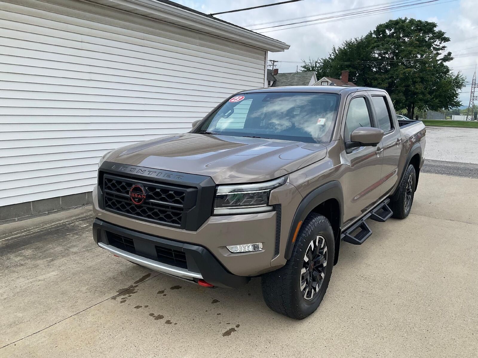 2023 NISSAN Frontier
