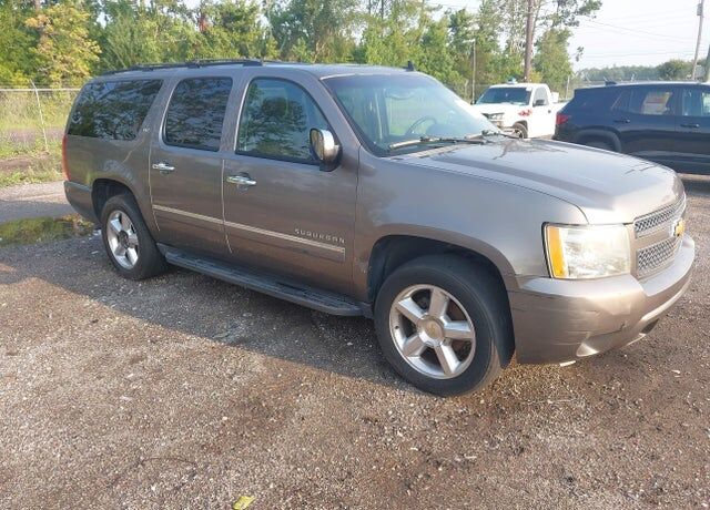 2011 CHEVROLET Suburban