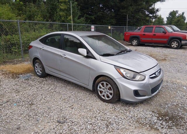 2013 HYUNDAI Accent
