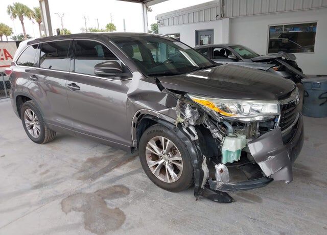 2014 TOYOTA Highlander