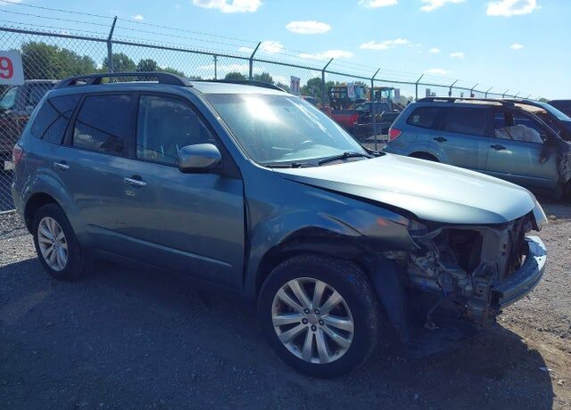 2011 SUBARU Forester