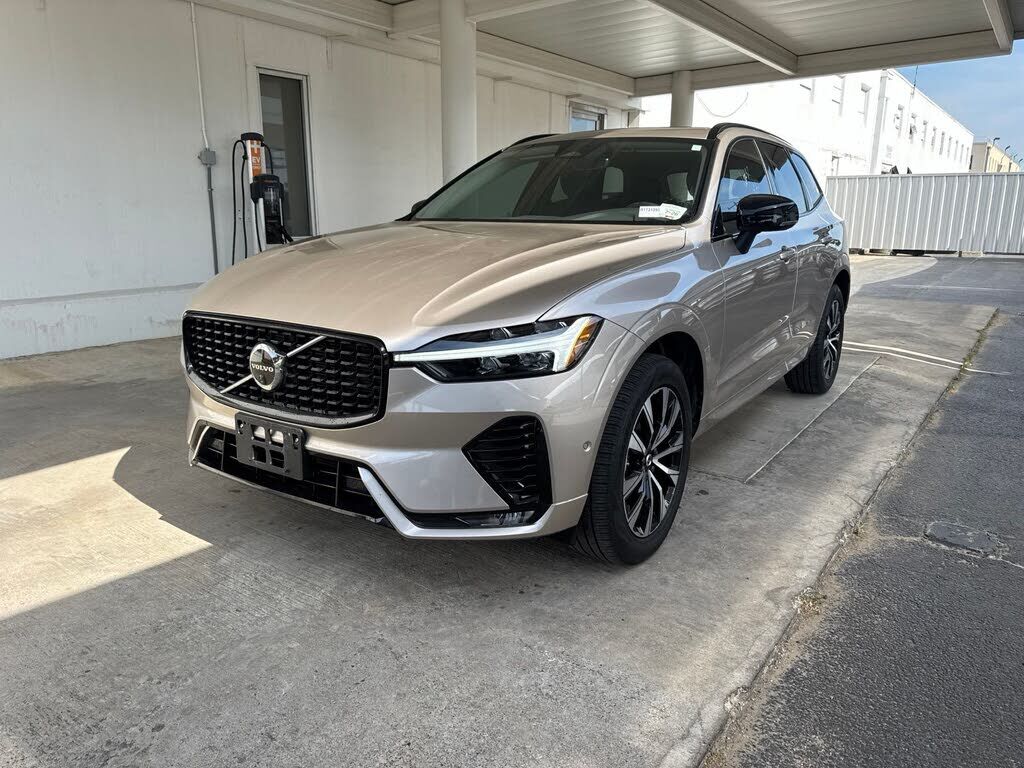 2024 VOLVO XC60