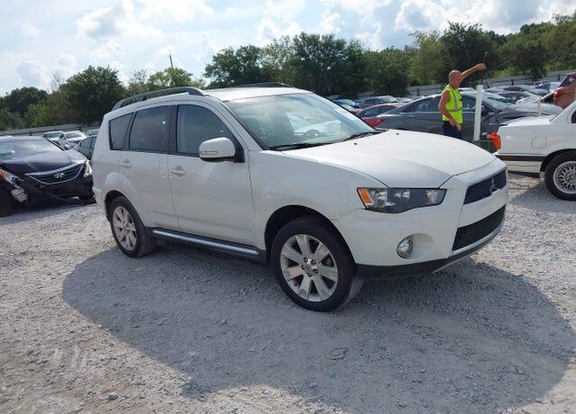 2013 MITSUBISHI Outlander