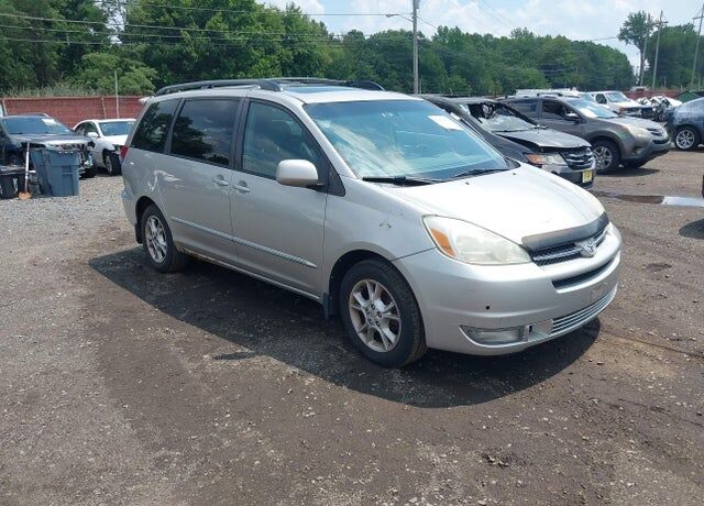 2005 TOYOTA Sienna