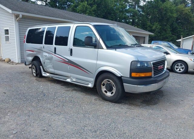 2016 GMC Savana