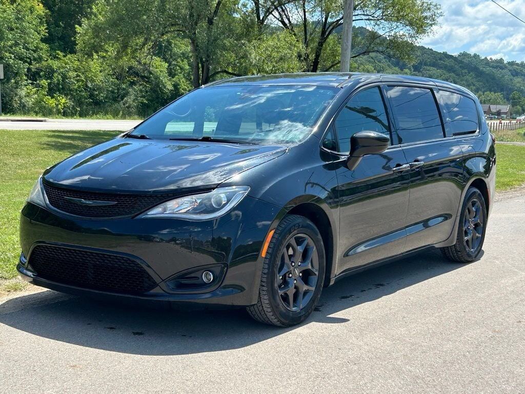 2019 CHRYSLER Pacifica