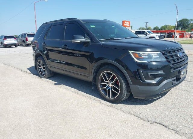 2017 FORD Explorer
