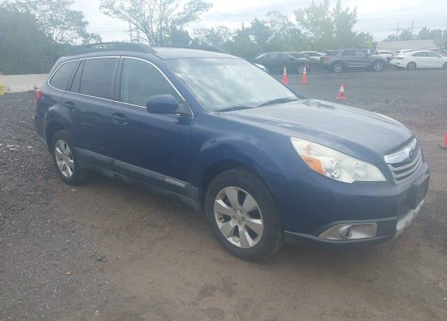 2010 SUBARU Outback