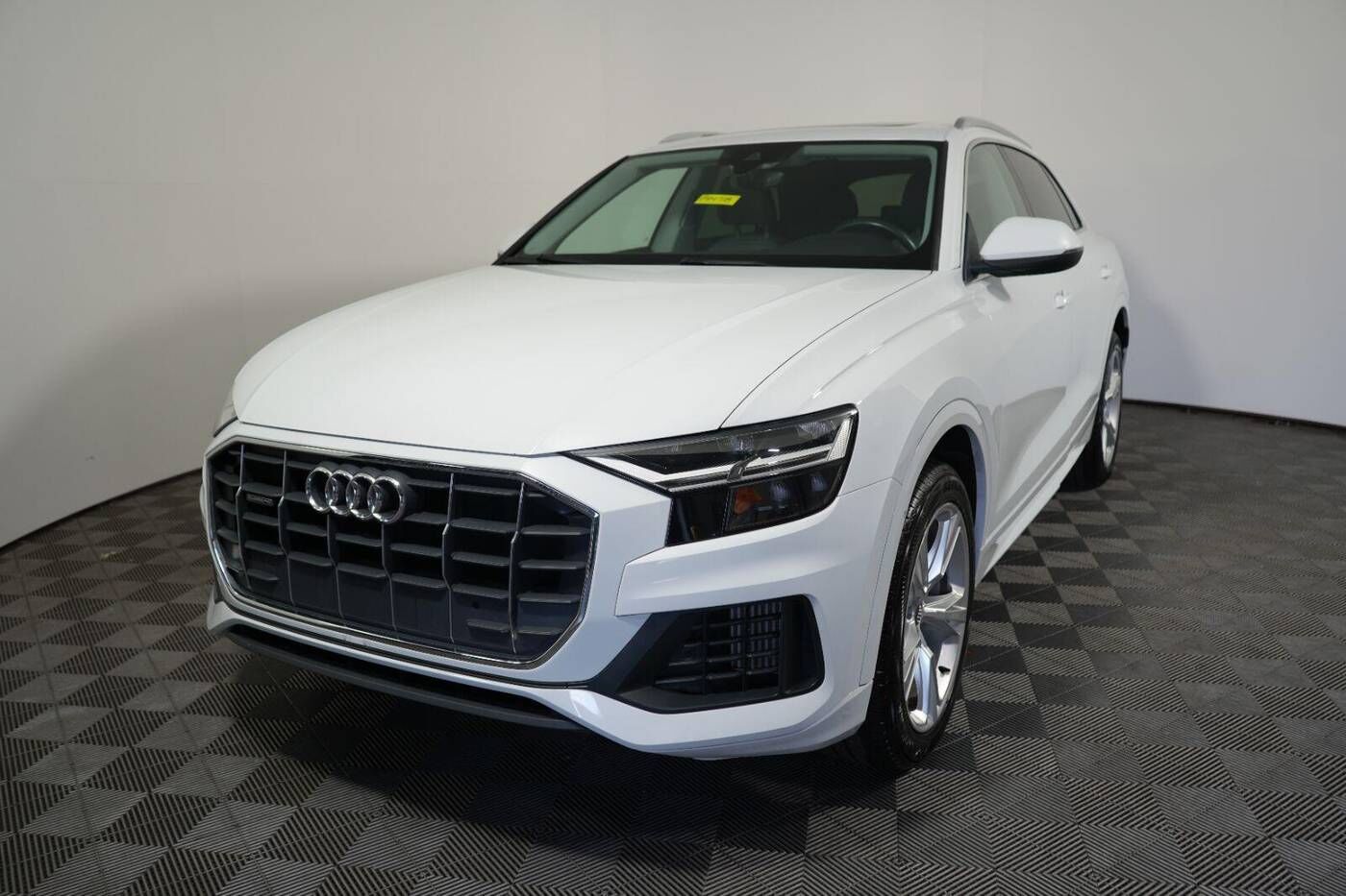 2019 AUDI Q8