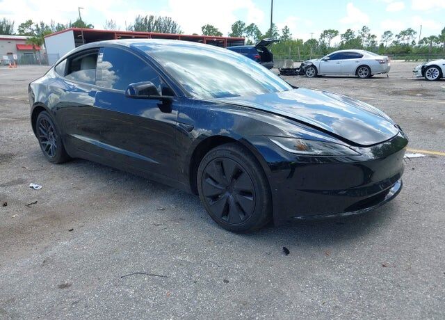 2024 TESLA Model 3