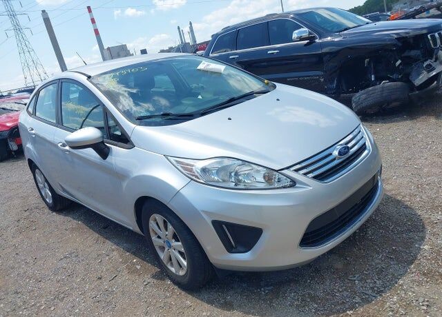 2012 FORD Fiesta